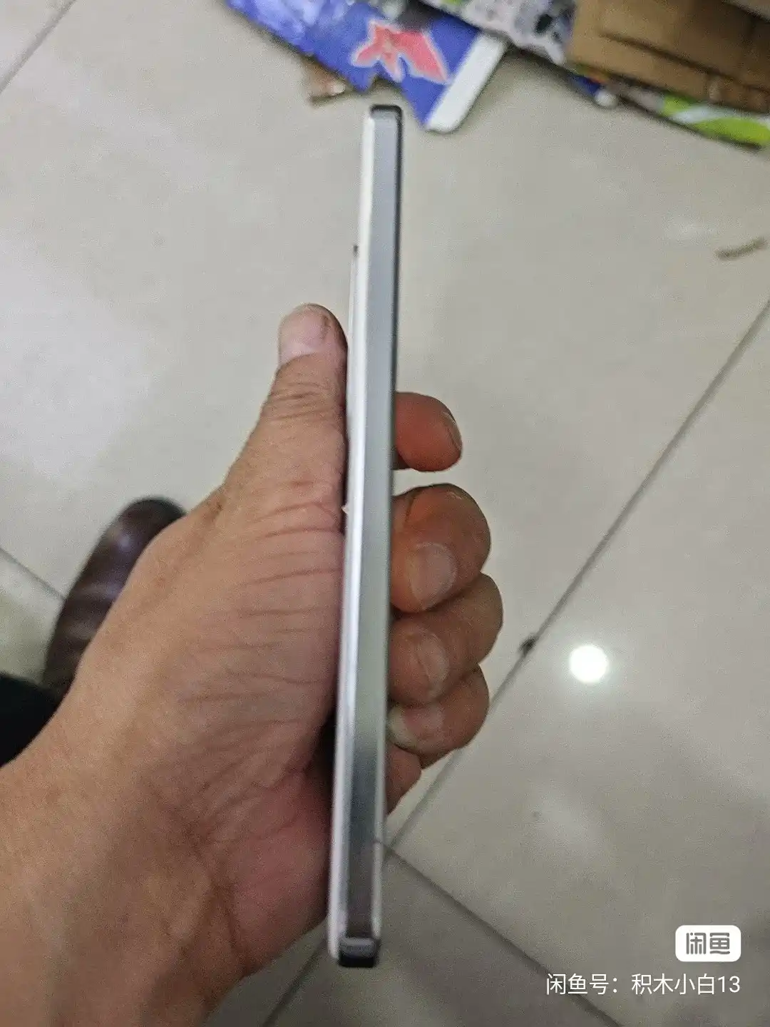 Used Vivo iQOO Neo 10 Pro, 6.78-inch AMOLED, 16GB/1TB – Silver – 5G Flagship Gaming Smartphone - Image 2