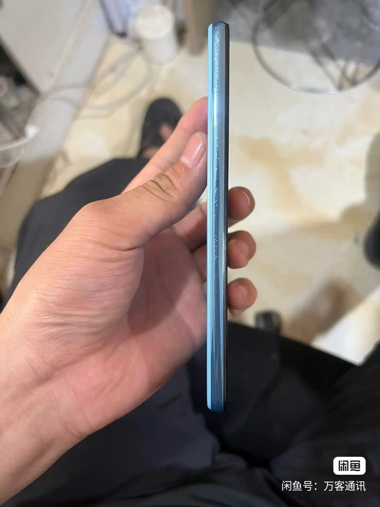 Used Samsung Galaxy A52 | 6.5-inch Super AMOLED, 6GB/128GB – Awesome Blue – 4G Smartphone - Image 4